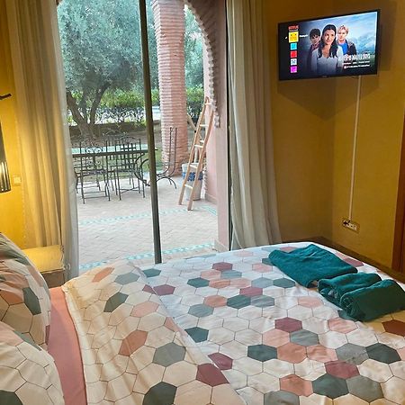 Les Fleurs Du Bien - Marrakech Apartment มาร์ราเกช ภายนอก รูปภาพ