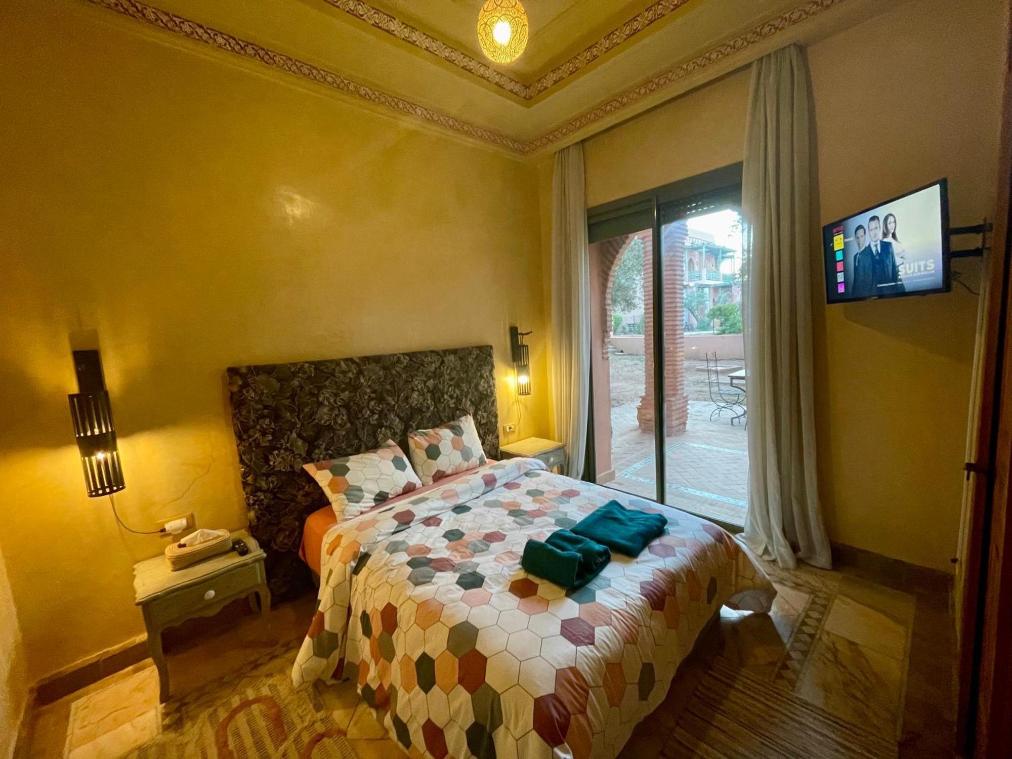 Les Fleurs Du Bien - Marrakech Apartment มาร์ราเกช ภายนอก รูปภาพ