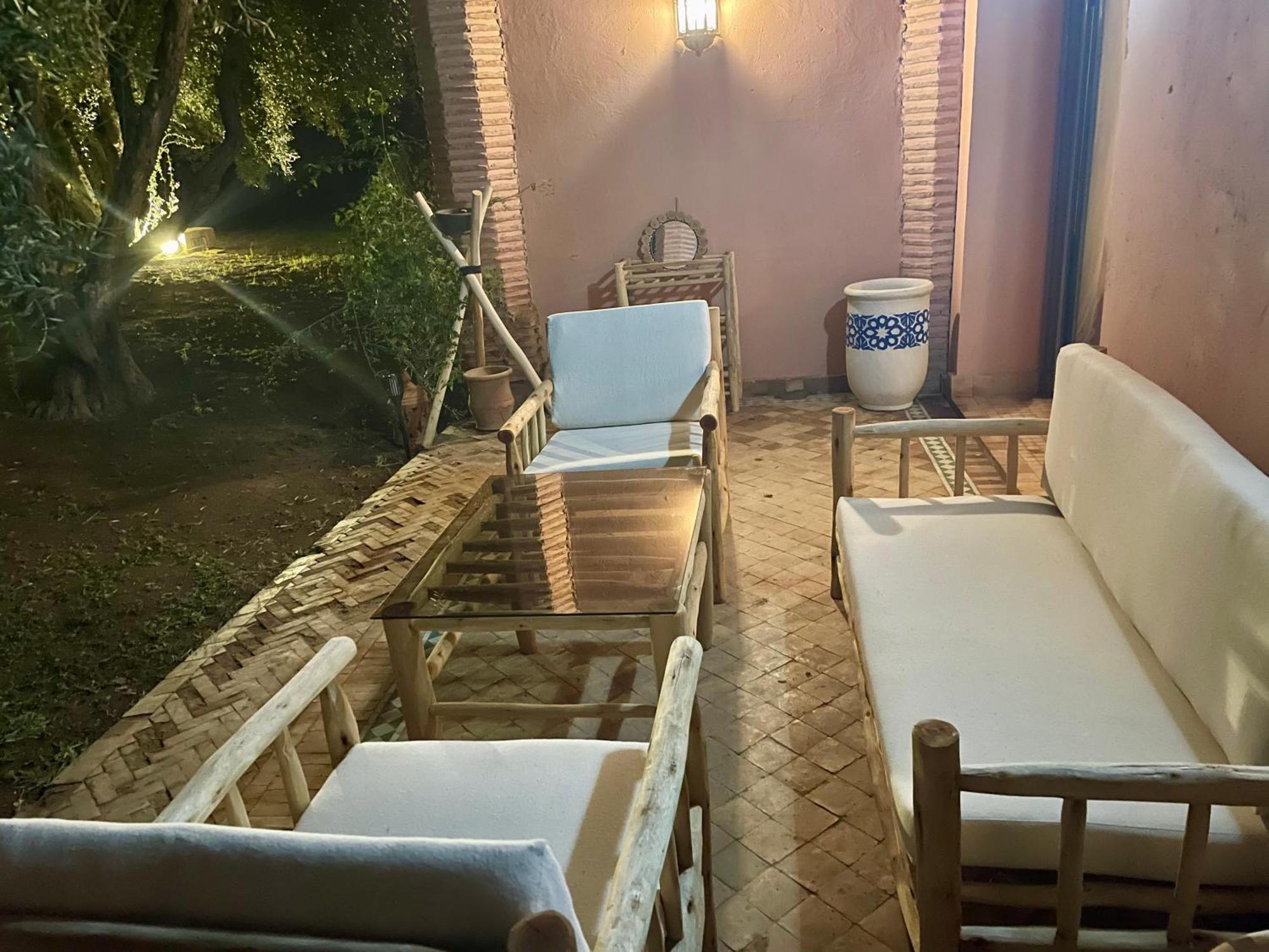Les Fleurs Du Bien - Marrakech Apartment มาร์ราเกช ภายนอก รูปภาพ