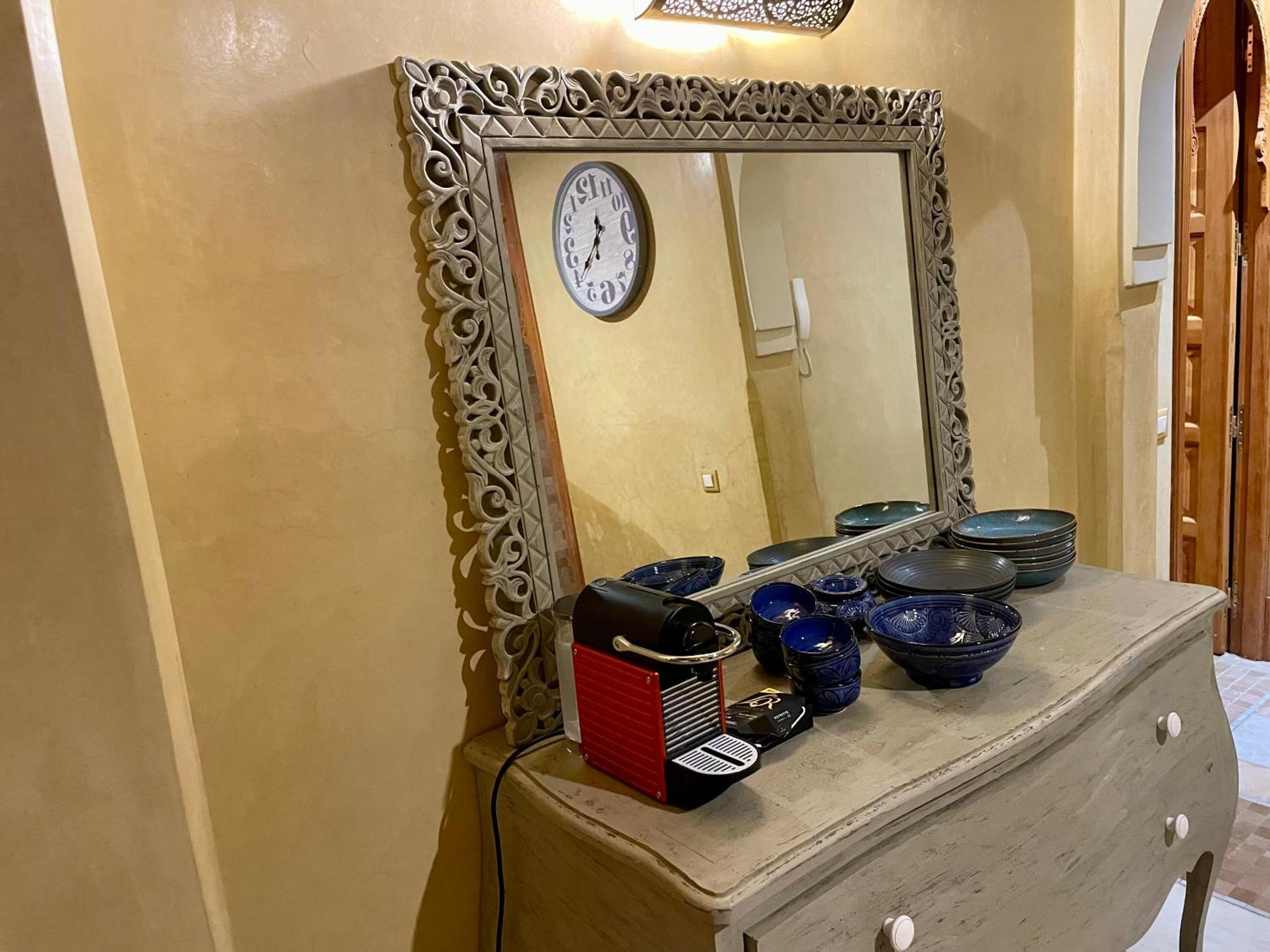 Les Fleurs Du Bien - Marrakech Apartment มาร์ราเกช ภายนอก รูปภาพ